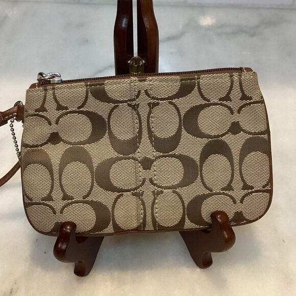 Coach Classic Signature Jacquard Logo Wristlet - Picture 5 of 13